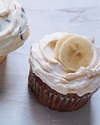 Banana Cupcakes w/ Caramel Buttercream